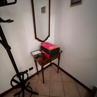 Specchio e tavolino vintage