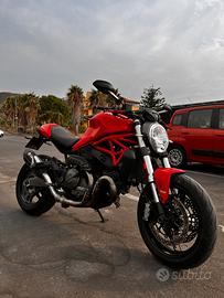 DUCATI Monster 821