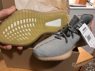 Scarpe Adidas Yeezy Boost 350 v2 numero 42