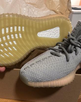 Scarpe Adidas Yeezy Boost 350 v2 numero 42