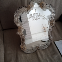 Specchio e cornice in vetro antico in mercurio