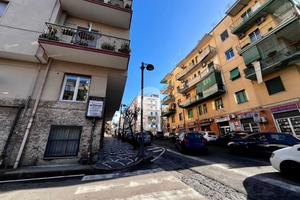 3 LOCALI A PORTICI
