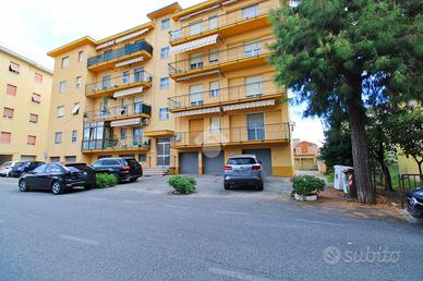 3 LOCALI A CASTELFIDARDO