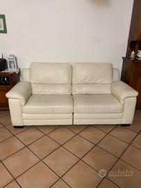 Divano Chateu d’Ax in vera pelle reclinabile