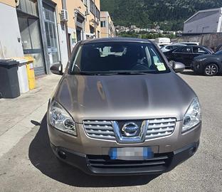 Nissan qashqai 2010