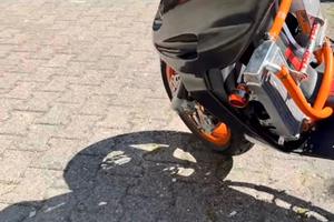 Phantom f12 da pista