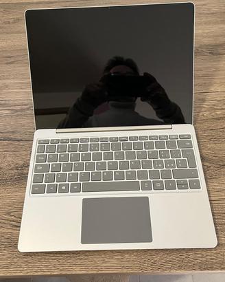 Microsoft Surface Laptop Go core I5 10° Gen .8/256