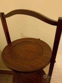 piccolo tavolino richiudibile in legno