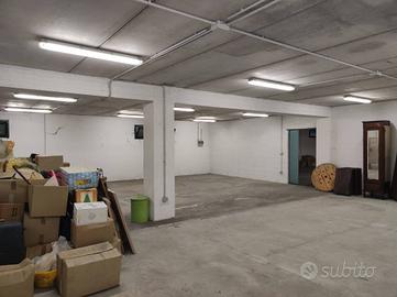 MAGAZZINO 180 MQ CON ACCESSO ATTRAVERSO SCALA