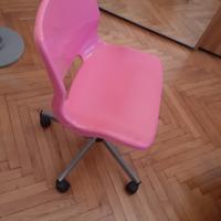 sedia con rotelle fucsia