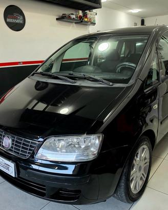 Fiat Idea 1.2 16V BlackLabel