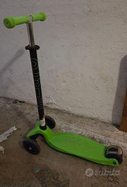 Monopattino Maxi Micro Deluxe verde
