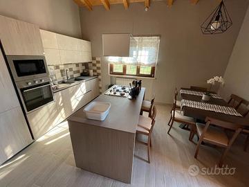 cucina stosa con isola