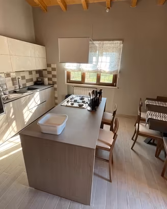 cucina stosa con isola