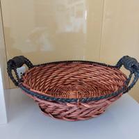 Cesto vimini bordo applicato in metallo 