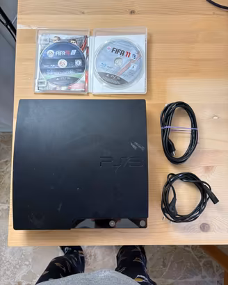 PS3 Slim 120GB CECH-2104A + FIFA 11 e FIFA 16+CAVI