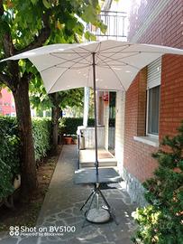 Tavolo da giardino con 4 sedie e ombrellone