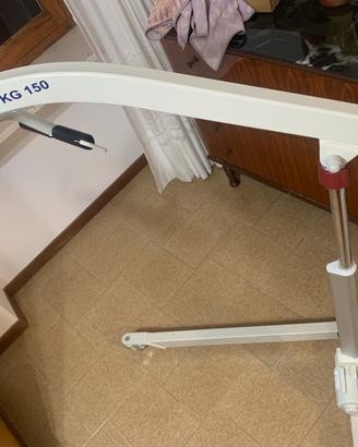 Sollevatore elettrico per anziani