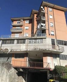 Immobile in asta di 130 m² con 3 locali e box auto