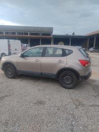Auto Nissan Qashqai GPL 2000