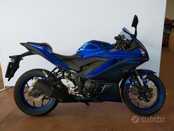 Yamaha R3 