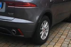 JAGUAR E-PACE 2.0 AWD AUT R-DYMANIC SE