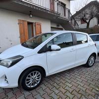 Toyota Yaris 1.4 D-4D 5 porte Lounge 05/2015