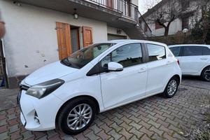 Toyota Yaris 1.4 D-4D 5 porte Lounge 05/2015