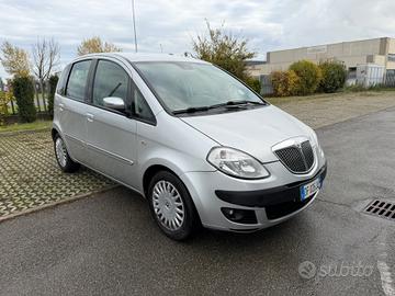 Lancia MUSA 1.4 16v Platino Plus 100