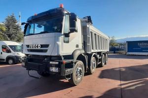 IVECO TRAKKER 450 RIBALTABILE POSTERIORE
