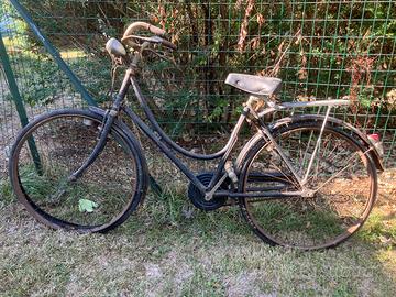 Bici donna Touring Milano d'epoca da restaurare