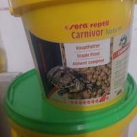 Cibo per pesci e tartarughe