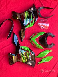 Kawasaki ninja 400 carenatura completa ori