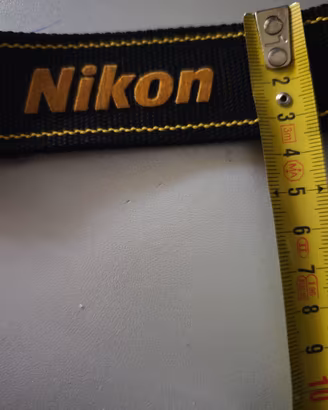 Nikon tracolla reflex
