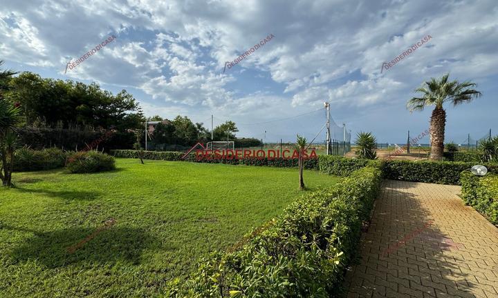 Appartamento, Campofelice di Roccella.