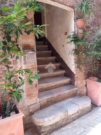 3 LOCALI A SPELLO