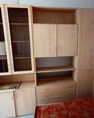 Mobile credenza