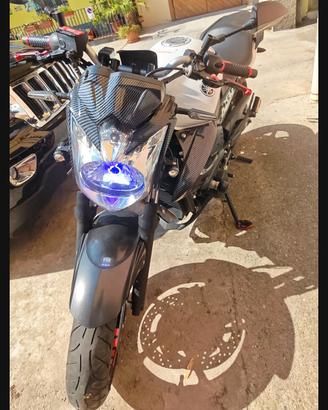 Yamaha XJ6 naked 