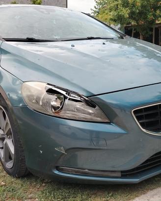 Volvo V40 D3 2012 - Grandinata-