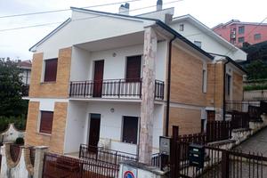 Villetta con area estera ed ampio orto