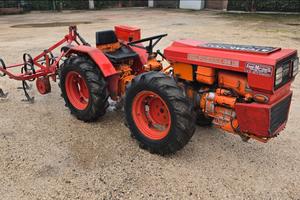 Trattore Valpadana 330 DT con vibrocult 1,40cm