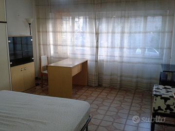2 CAMERE SINGOLE - VIALE MELLUSI - CENTRALISSIMO
