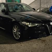   Alfa Romeo Giulia 2.2 AT8 160cv Nero Vulcano