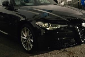   Alfa Romeo Giulia 2.2 AT8 160cv Nero Vulcano