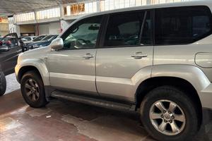 TOYOTA Land Cruiser - 2002