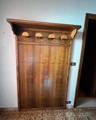 Appendiabiti in legno