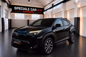 Toyota Yaris Cross 1.5 Hybrid 5p. E-CVT AWD-i Adve