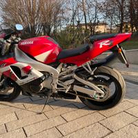 Yamaha r1  anno 2000