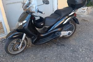 Piaggio Beverly 250
