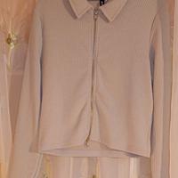 Maglia con colletto e zip